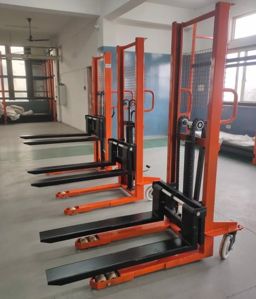 Hydrualic Lifting Stackers